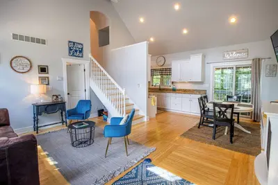 Image de Family friendly, Beachwalk Resort Cottage w/Golf Cart