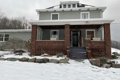 Image de Prestige House is your Mountain Home away from Home! So Spacious!