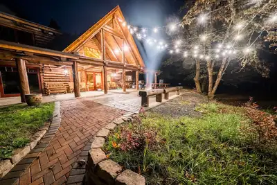 Image de Firewater Lodge Cabin Experience