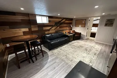 Image de Cozy Littleton, your home away from home.