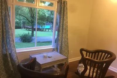 Image de Cozy, Furnished, Creekside View 3bd/2ba