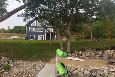 Big Stone Lake Cabin Rental - Dock Fishing, Beach, Kayaks, Firepit, Views!