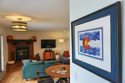 Image de 3bd/3ba at Beaver Creek West w/ Private Skier Shuttle + Hot Tubs! Sleeps 7