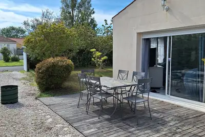 Image de Grande Maison + Piscine Couverte Ă 10mn de la plage