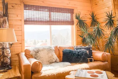 Image de Clean cabin amid Nat Forest with private creek access, Wi-Fi, and pet friendly!