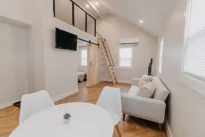 Image de The Loft w/outdoor fire pit