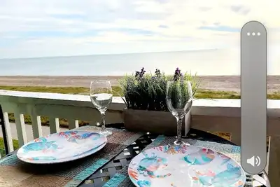 Image de Beautifully Remodeled Condo w/Beach Front and Ocean Views - Unit 2103