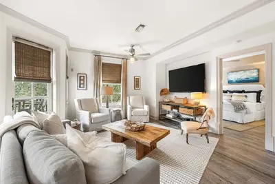 Image de Popp's Place - Overlooking Rosemary Beach Town Center