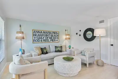 Image de Beautiful Villa, Perfect Small Getaway. Close to beach, beach gear provided!