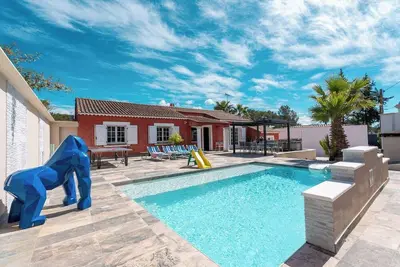 Image de Villa Évasion : Confort Piscine & spa 12p