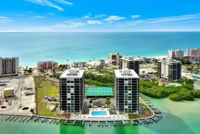 Image de Bonita Springs condo on the Estero Bay.