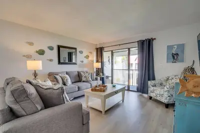 Image de Bay Bliss at Runaway Bay 285 by SeaBreeze Vacation