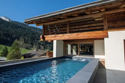 Image de Chalet Anthocyane, 14 pers, piscine chauffée, sauna. . .