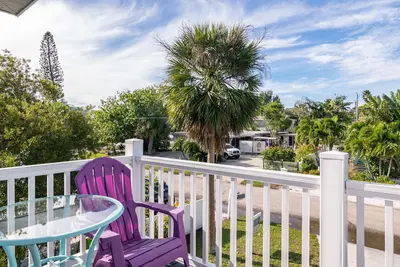 Image de A Getaway Retreat Both Units 4 Bedrooms/4 Baths