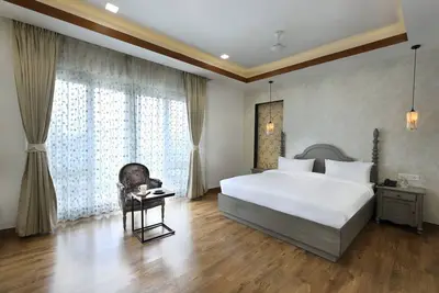 Image de Hydewest Rose King Gold Grande Studio Luxury Serviced Residences Apartment