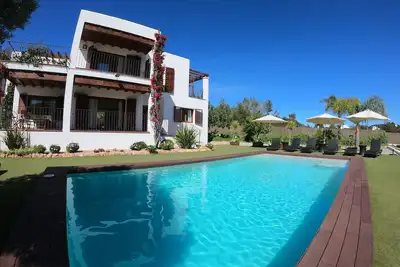 Image de Villa, private pool, Wifi and barbecue, 15min from Ibiza, close to Cala Saladeta.