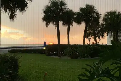 Image de Walk 75 feet out the back door to the beach and the beautiful Gulf of Mexico!
