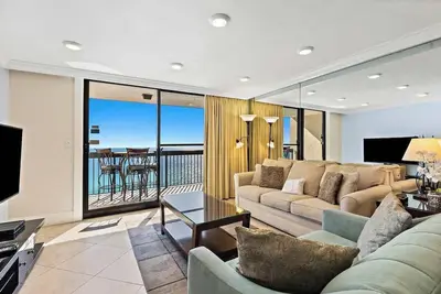 Image de High-Floor 1br Condo With Panoramic Gulf Views and Sunset Balcony