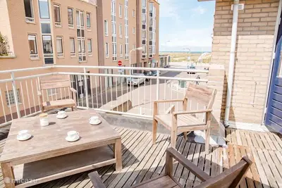 Image de Emma's Beachhouse on a 1 minute walking distance from the beach and centre!
