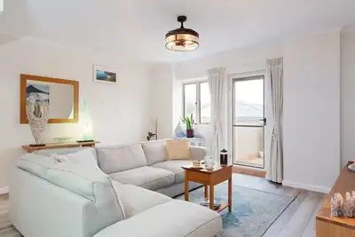 Image de 101 The Breakwater 2 Messines - Linen, Wifi, Air con
