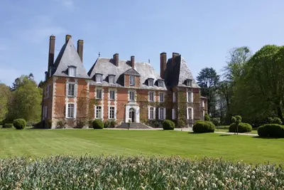 Image de Loue superbe château 28 couchages avec piscine et tennis à 1h15 de Paris