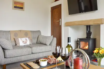 Image de Fully refurbished in 2020, guests will find Manor Park Cottage warm and welcoming.