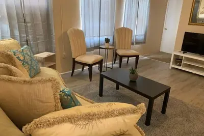Image de Historic Comfortable apartment (near Hospital 2nd Floor)