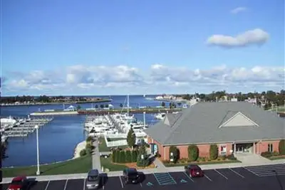 Image de Condo with Harbor View and walking distance to Downtown Ludington!