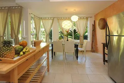 Image de 2bd condo with 2 pools in beachfront residence, cable Tv, Bbq, Internet