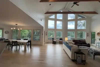 Image de Bright, Modern Lakefront Home - Private Swimming Cove, Pontoon rental available