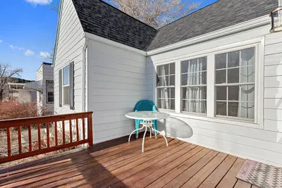 Image de Charming 1940's Cottage in central location