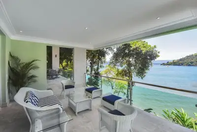 Image de Ang013 - Villa front de mer Ă Angra