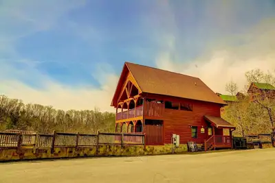Image de Spring Sale! ! American Adventure Starr Crest Resort, 3bd/3ba - 2 Hot Tubs!