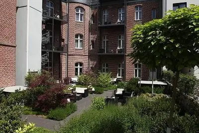 Image de The Red Apartments