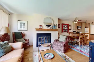 Image de Adorable Condo in w/Shared Pool, Hot Tub, WiFi, Washer/Dryer, & Free Shuttle