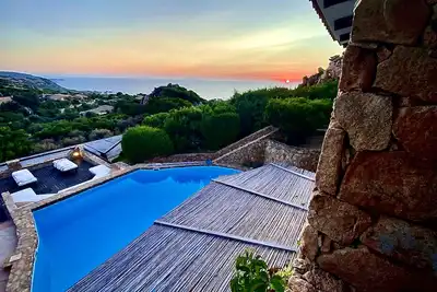 Image de Charming Villa, pool area, large covered veranda with sea view, WiFi