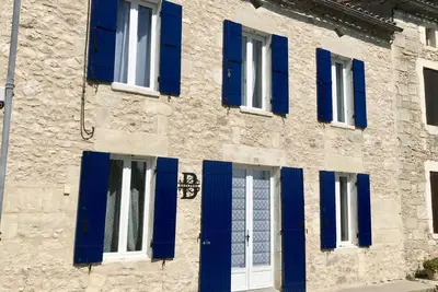 Image de Maison de caractére avec une vue imprenable sur la rivière Dordogne! !