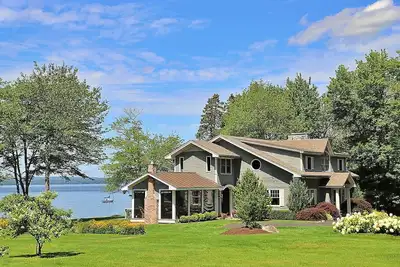 Image de Bayside Manor: a Classic Maine Oceanfront Home at the Gateway to Acadia