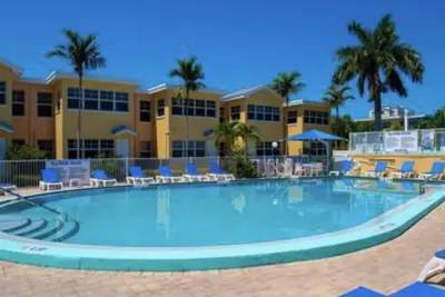 Image de Barefoot Beach Condo A105 Warm Tropical Feel