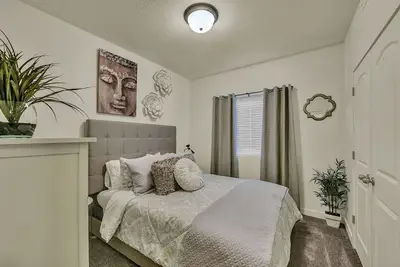 Image de ⭐️ Private Luxury Apt ⭐️ Fast WiFi ⭐️ 4k Hdtv ⭐️ Hill Afb