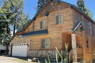 Image de Perfect Family Getaway for 10 with game room just minutes away to Shaver Lake