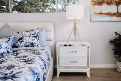 Image de Fifa World Cup: Tranquil Noho Gem: Renovated 2br Townhome w/ Private Fenced Patio & Parking p29