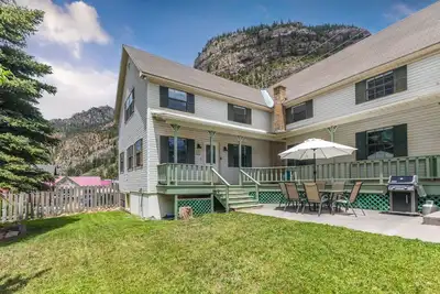 Image de Spacious Historic Home - Sleeps 12 - Pet Friendly-upstairs Ac!