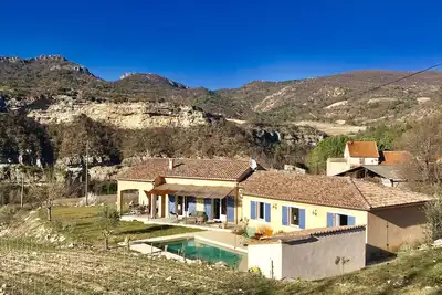 Image de Villa élégante, 4 chambres avec piscine privée, climatisation et vue panoramique
