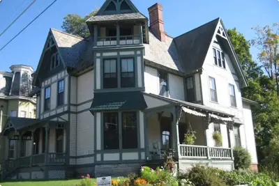 Image de Spacious Victorian in N. Adams-walk to Mass MoCA