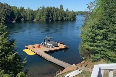 Image de \"Tranquility on Chandos Lake\"