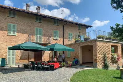 Image de Relais\" Podere Le Gaggie \"ape \"La TerrazzaCin it005076C2IOLXDSG7 Asti Alba Nizza