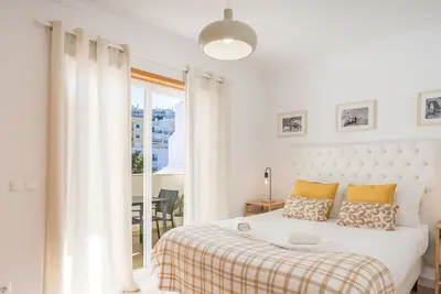 Image de #001 VerĂssimo Flat by Home Holidays