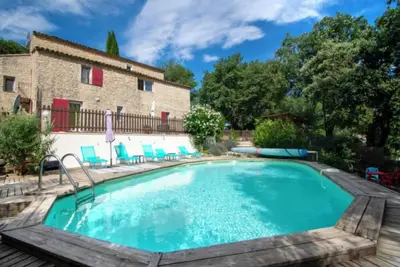 Image de Gîte 2 chambres tout confort dans une bastide avec piscine
