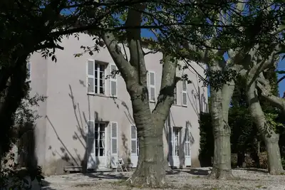 Image de The charm of a Provencal country house